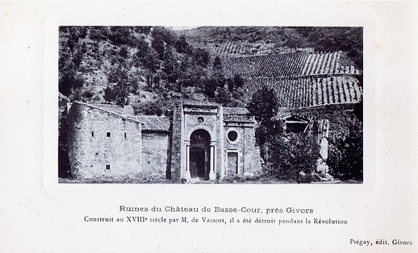 chateau_Base_Cour.jpg