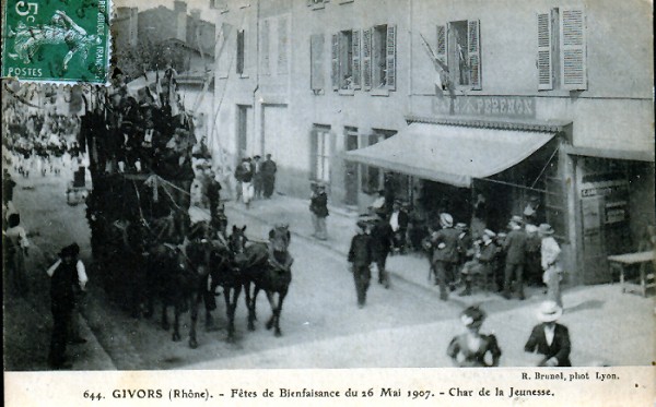 fetes_de_bienfaisance_du_16_mai_1907_char_de_la_jeunesse.jpg