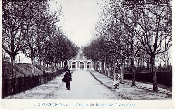 gare_de_Givors_Canal_avenue2.jpg