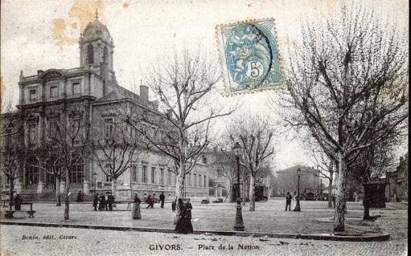 mairie_place_de_la_Nation1.jpg