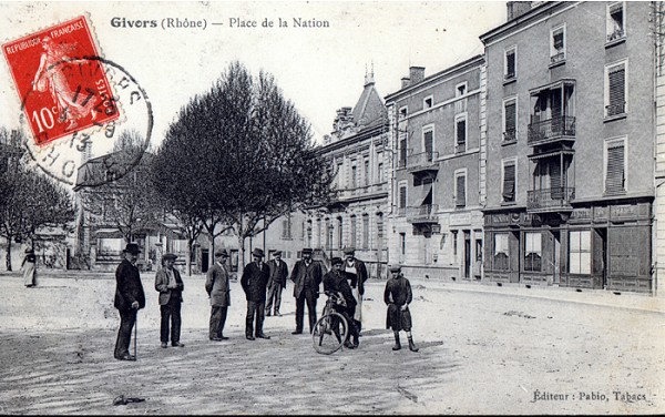 mairie_place_de_la_Nation2.jpg