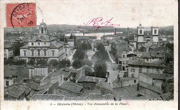 mairie_vue_densemble_place_nation1.jpg