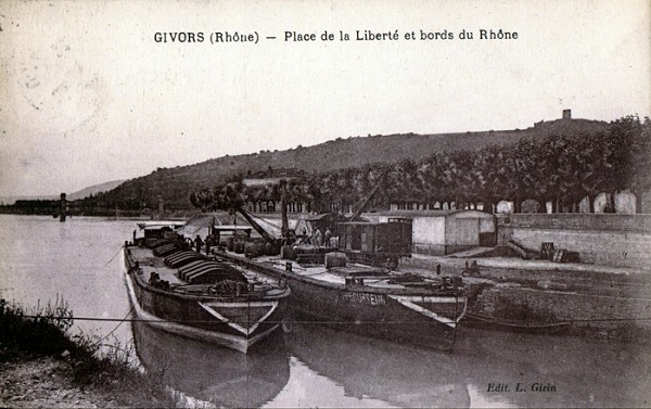 place_de_la_Liberte3_et_bord_du_Rhone.jpg