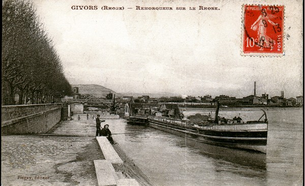 place_de_la_Liberte4_Remorqueur_sur_le_Rhone.jpg